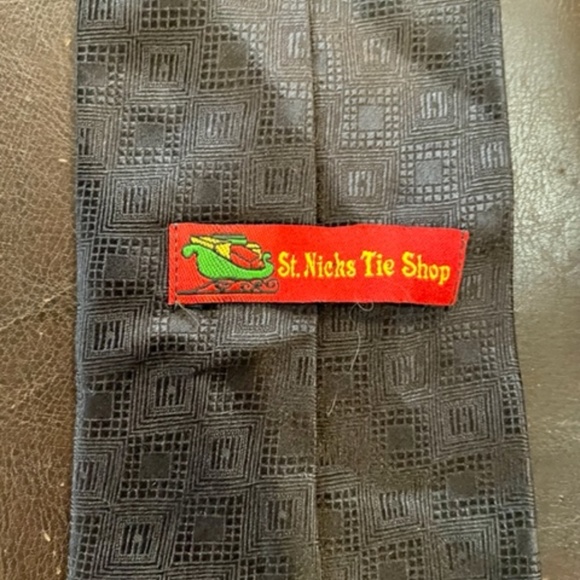 Men's 12 Days of Christmas Tie-Black - Picture 3 of 4